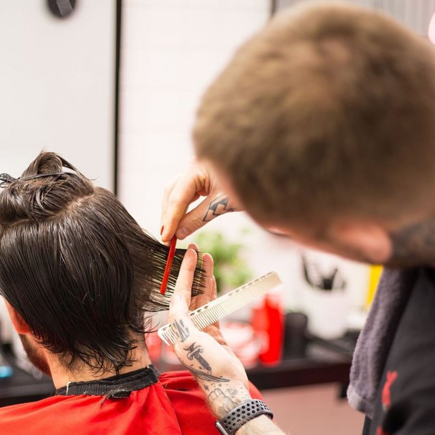 Look cuidado: Ben Brereton se mostró en una nueva sesión de barbería