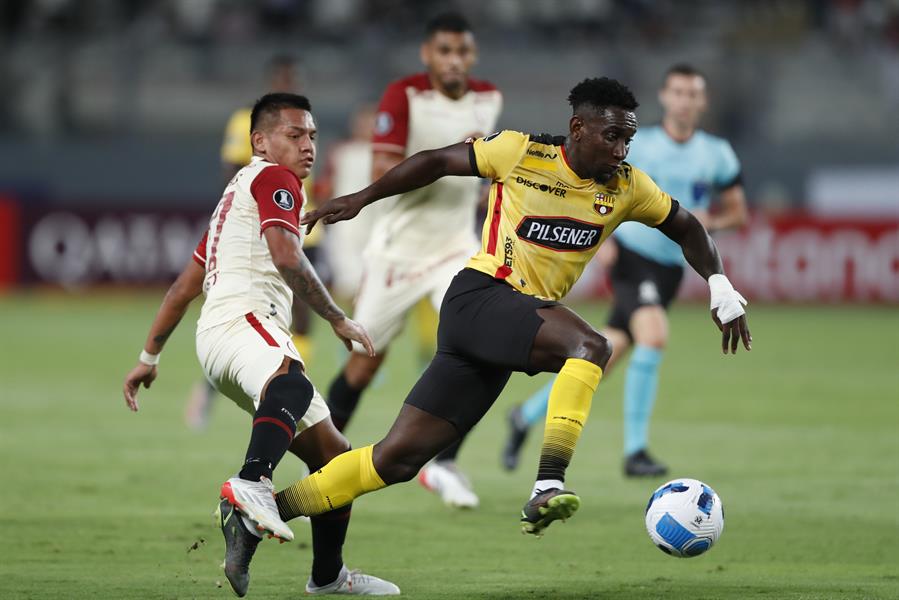 Barcelona de Ecuador venció a Universitario y accedió a la Fase 3 de Copa Libertadores