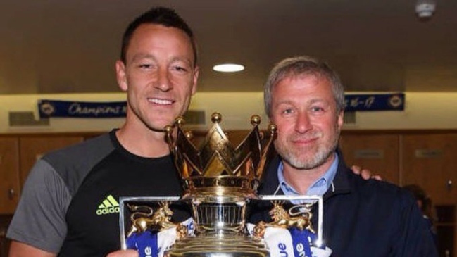 John Terry encendió la polémica: Subió foto con Abramovich y lo calificó como el mejor