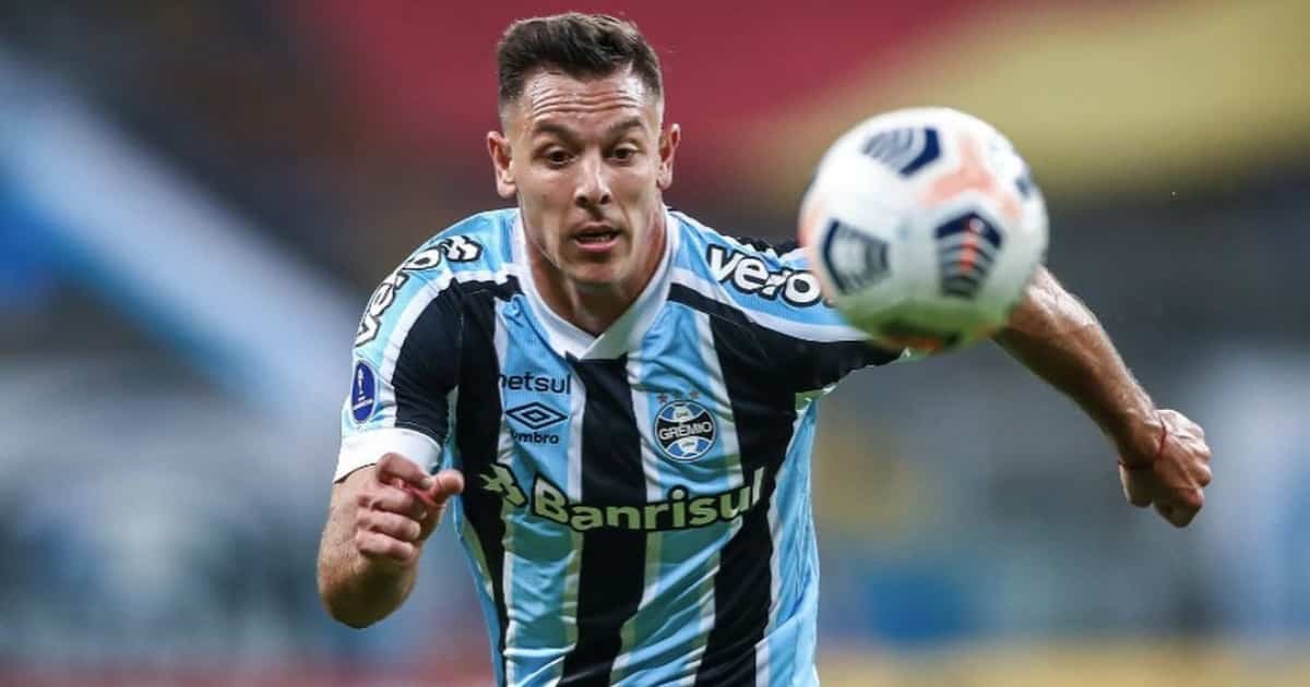 Gremio suspendió por 15 días a Diego Churín por involucrarse con mujer en hotel de concentración