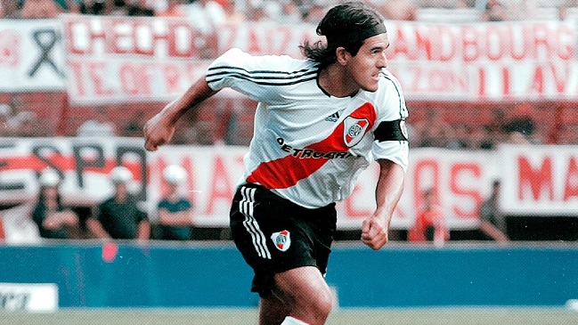 Repasa el inolvidable gol de Ariel Ortega a San Lorenzo en su cumpleaños 48