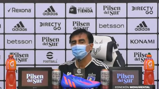 Quinteros pidió buen comportamiento a hinchas de Colo Colo: Sean conscientes, los necesitamos alentando