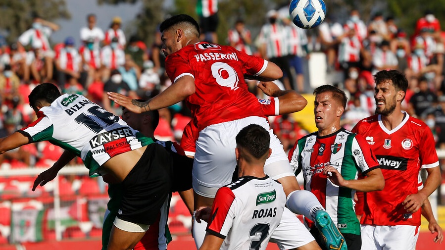 Palestino alcanzó a la UC en la cima del torneo tras discreto empate con Unión La Calera