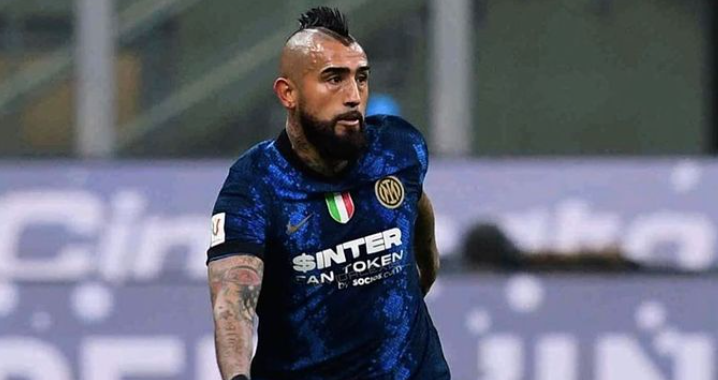 Arturo Vidal se lució con un túnel en la goleada de Inter sobre Salernitana