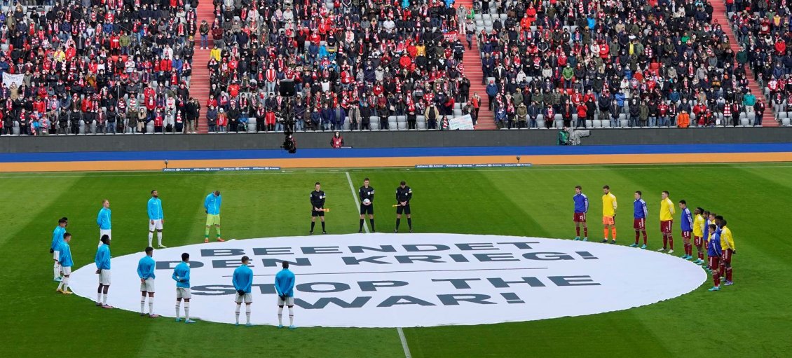 Bayer Leverkusen y Bayern Munich usaron colores de Ucrania y enviaron mensaje contra la guerra