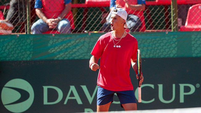 Diego Fernández selló la serie para Chile ante Eslovenia con exigido triunfo sobre Dominko