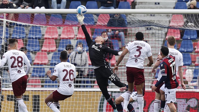 Gary Medel actuó en pálida igualdad de Bologna con Torino