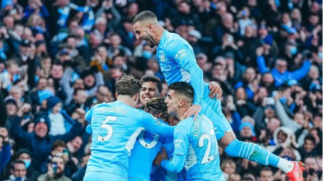 El City goleó al United y se quedó con el clásico de Manchester