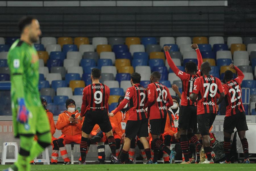 AC Milan venció a Napoli, superó a Inter en la tabla y es líder exclusivo de la liga italiana