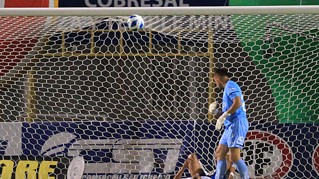 Nelson Sepúlveda dio el golpe de nocaut a la UC con una gran definición para el tercero de Cobresal