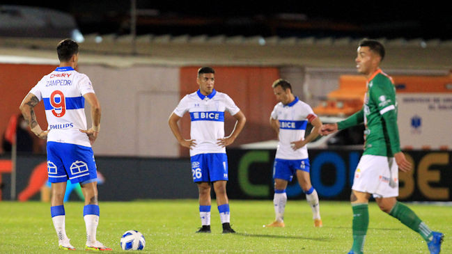 La UC encadenó su segunda derrota del torneo ante Cobresal y perdió el liderato