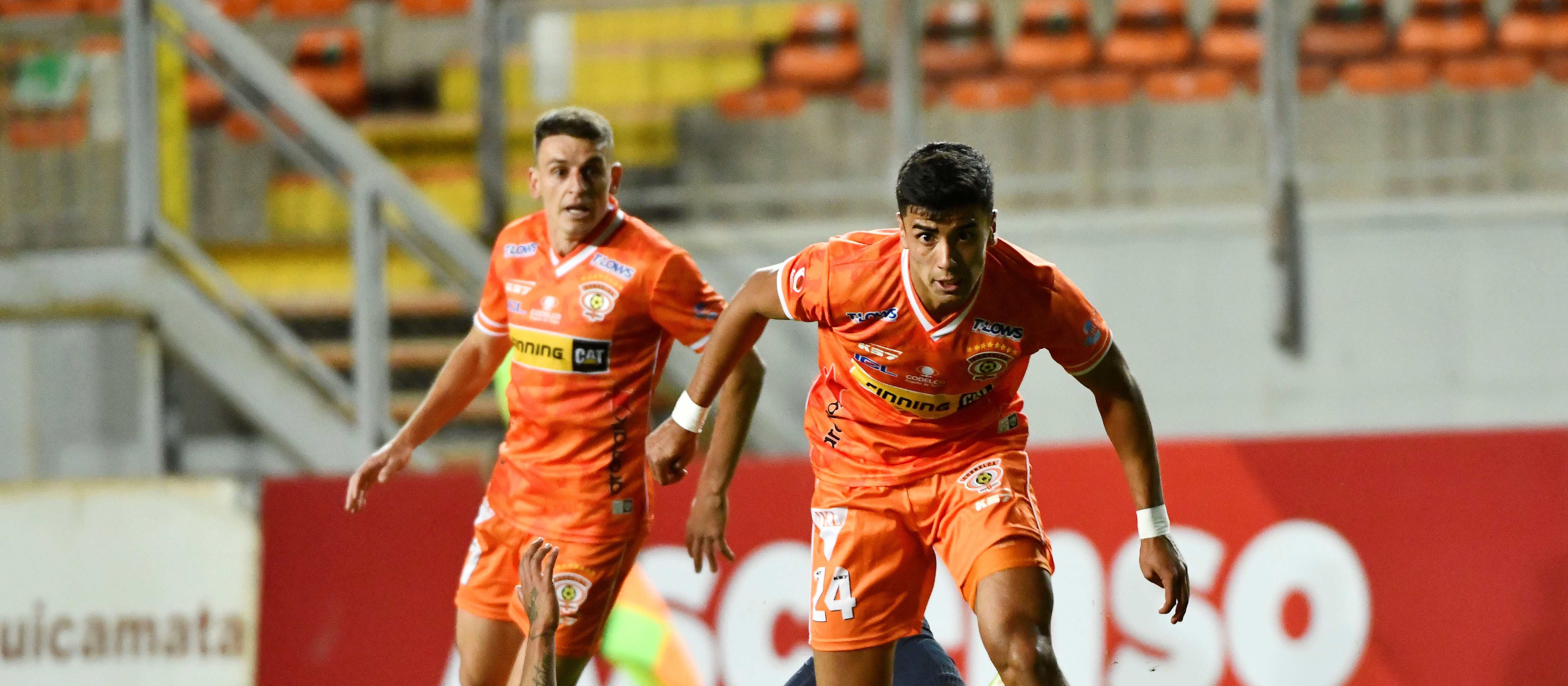 Duelo de Cobreloa y Santa Cruz fue suspendido por fuerte tormenta eléctrica en Calama