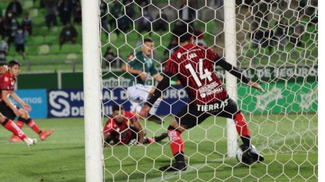 El descargo de Santiago Wanderers tras error arbitral en derrota frente a Rangers