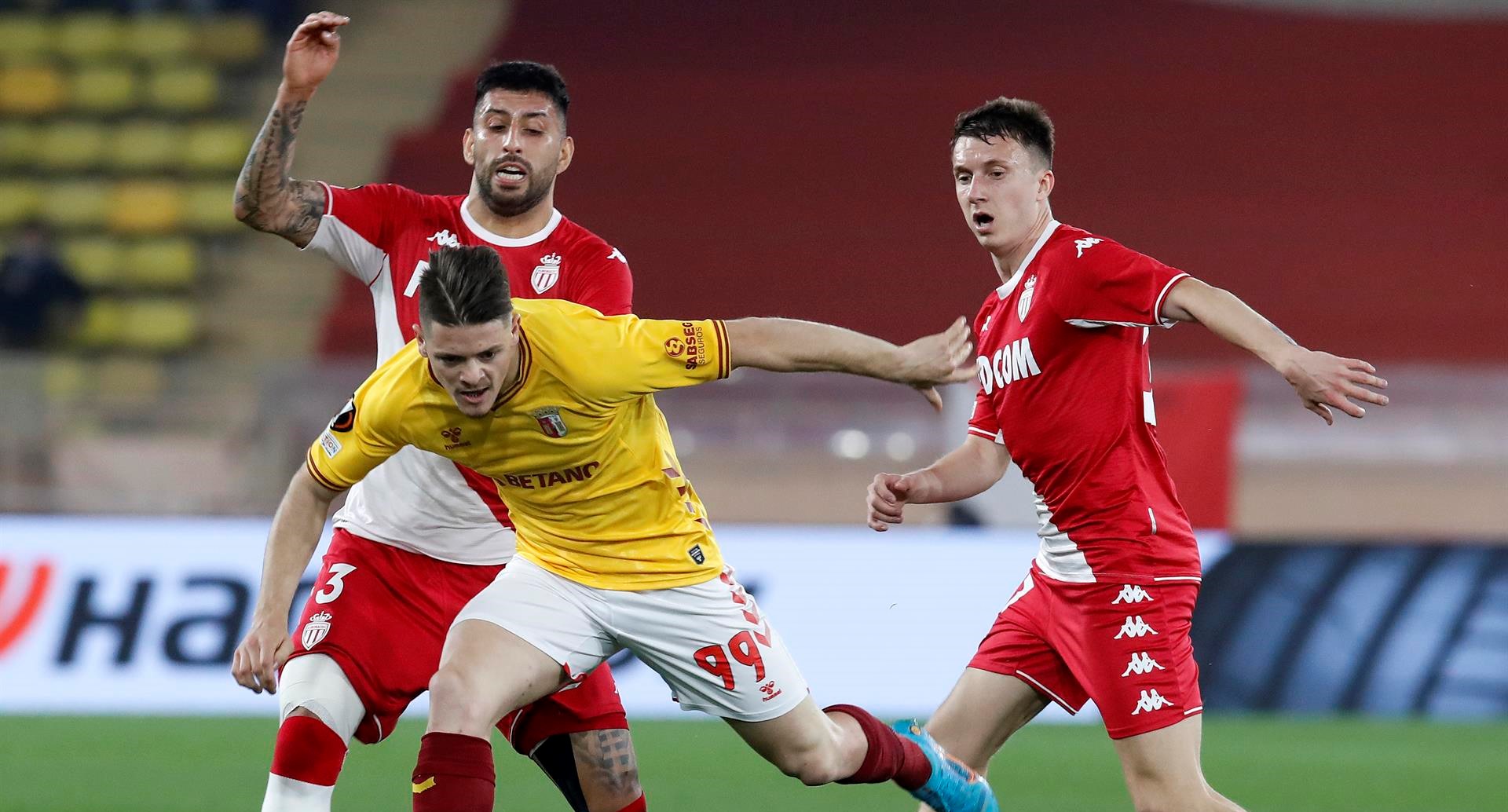 Guillermo Maripán volvió a las canchas en eliminación de AS Mónaco en la Europa League