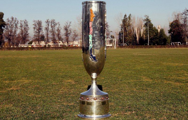 Clubes recibieron las bases de la Copa Chile 2022 a menos de dos días del inicio de la competencia