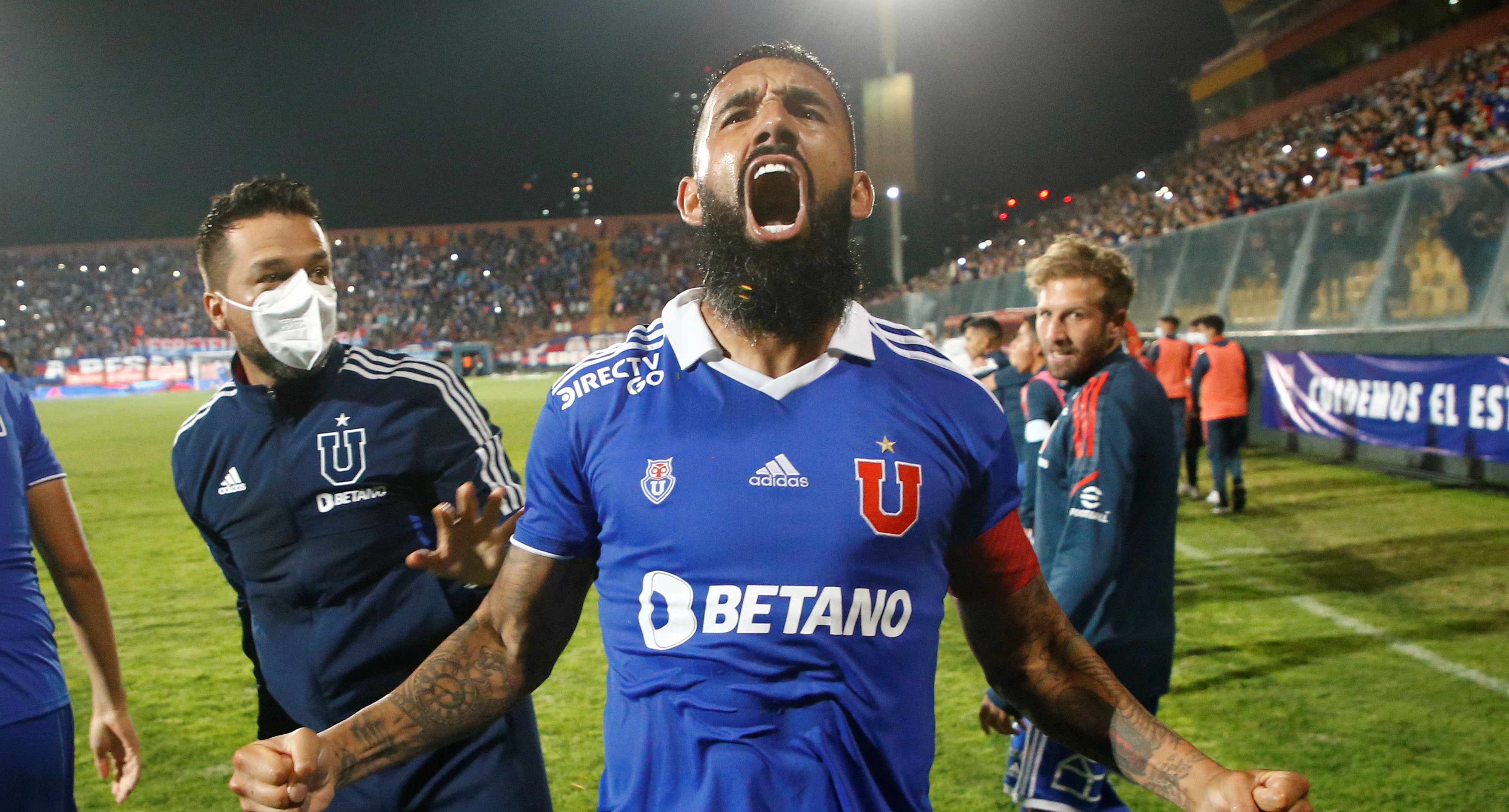 Ronnie Fernández encendió la ilusión de la U con un penal ante Curicó Unido