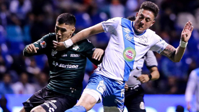 ¡Alerta en La Roja! Pablo Parra salió lesionado en empate de Puebla en México