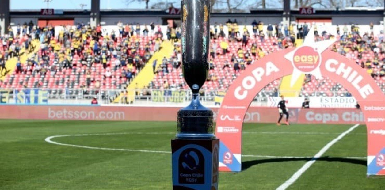 “Escritoriazo”: En Argentina hicieron eco del “mal arranque” de Copa Chile