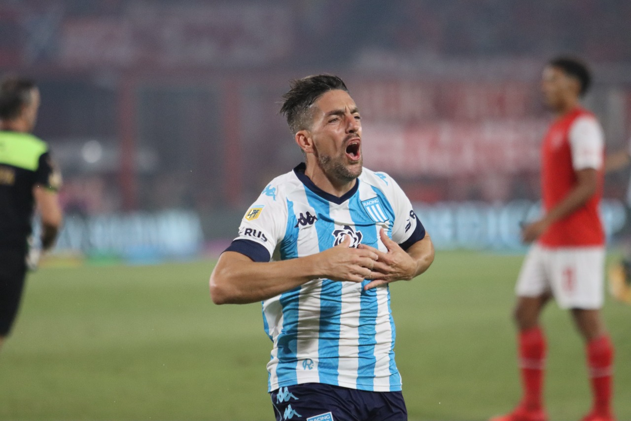Gabriel Hauche y Enzo Copetti le dieron la victoria a Racing sobre Independiente en el clásico
