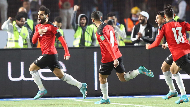 Salah le ganó el primer “gallito” a Mané: Egipto tomó ventaja ante Senegal por un cupo al Mundial