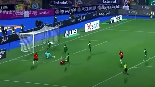 El desafortunado autogol que le dio el triunfo a Egipto sobre Senegal en el repechaje africano