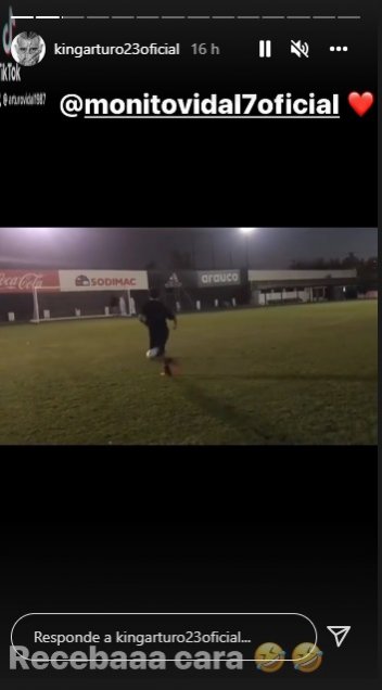 Hijos de Arturo Vidal compartieron con figuras de la selección chilena