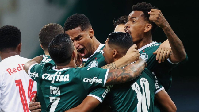 Palmeiras avanzó a la final del Campeonato Paulista tras batir a Bragantino