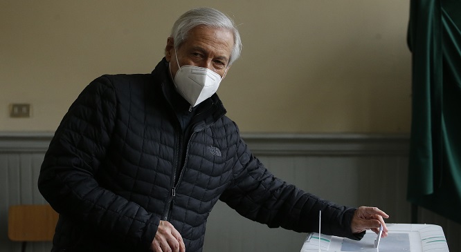 Heraldo Muñoz descartó su nombre como posible candidato a la presidencia de Colo Colo