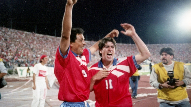 La recordada patada de Chavarría a Francescoli y el golazo de Salas en el triunfo sobre Uruguay en la ruta a Francia 98