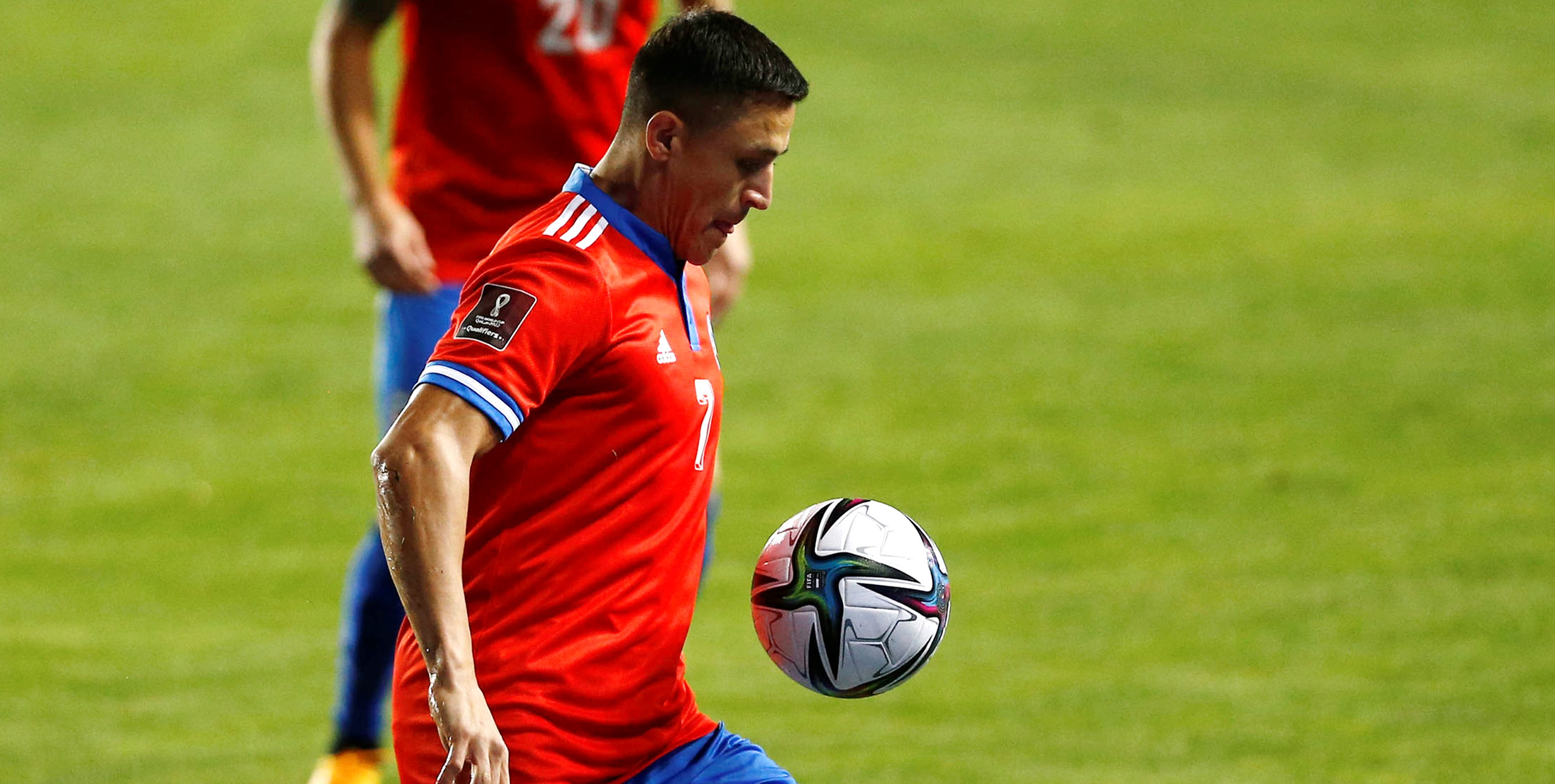 Los seleccionados chilenos que arriesgan suspensión si son amonestados ante Uruguay