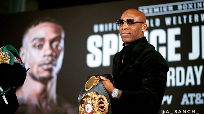 Campeón de boxeo criticó actitud de Will Smith: Tengo alopecia, ¿golpearé al que haga un chiste?