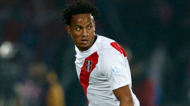 André Carrillo generó polémica en Perú por ir a un concierto tras su lesión ante Uruguay
