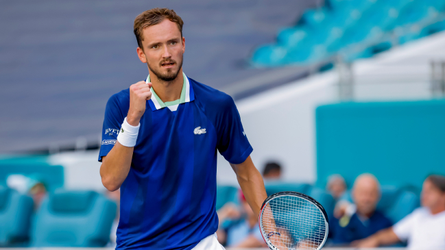 Daniil Medvedev avanzó a cuartos en Miami tras despachar a Jenson Brooksby
