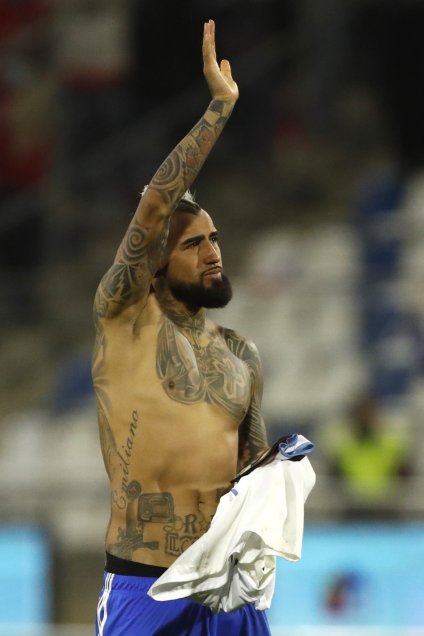 Arturo Vidal rompió en llanto tras no conseguir junto a La Roja la clasificación al Mundial