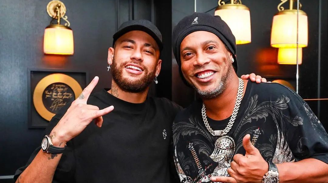 Ronaldinho defendió a Neymar de críticas en PSG: Es uno de los mejores jugadores del mundo