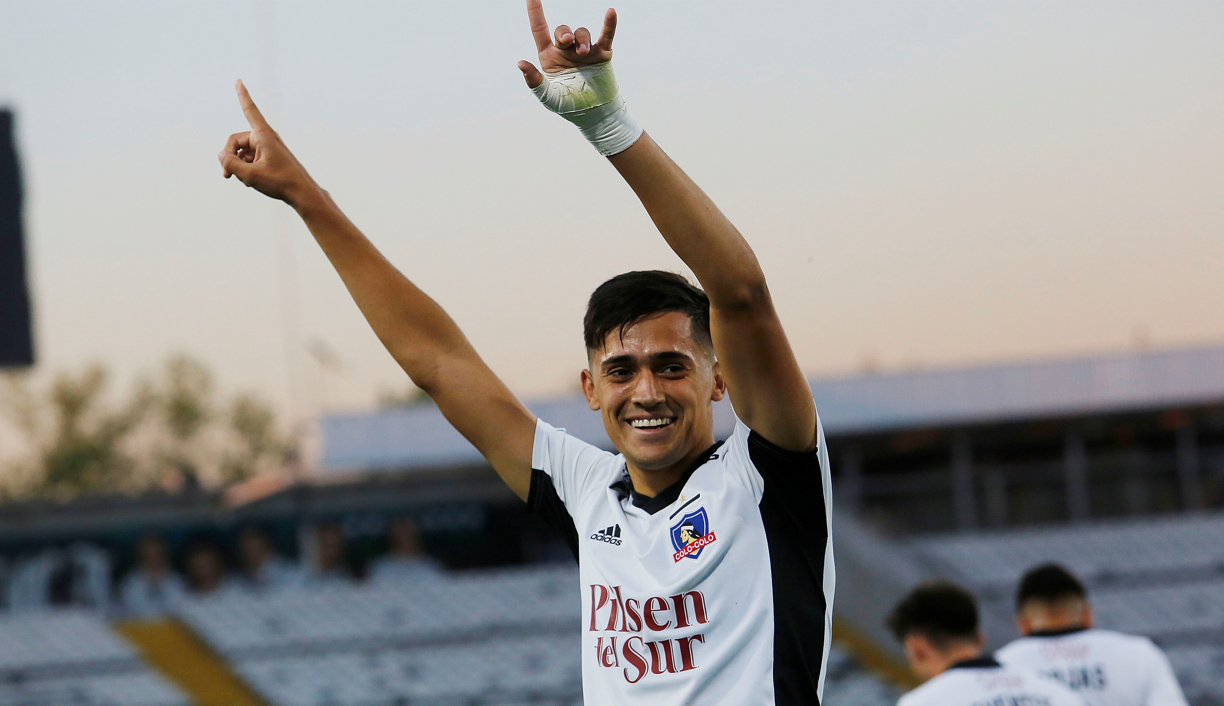 Pablo Solari aprovechó el enredo de la defensa de La Calera para aumentar la ventaja de Colo Colo