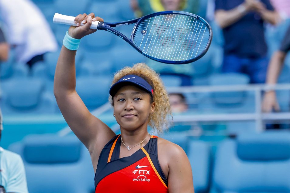 Naomi Osaka remontó ante Belinda Bencic y clasificó a la final en Miami