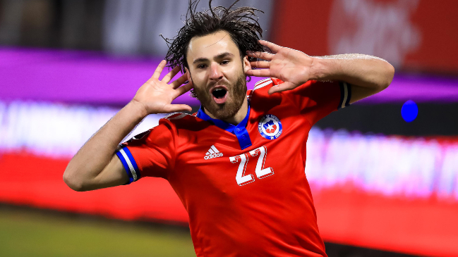 “Gracias a todos, es un honor”: Ben Brereton fue elegido como el Rey del Copihue de Oro