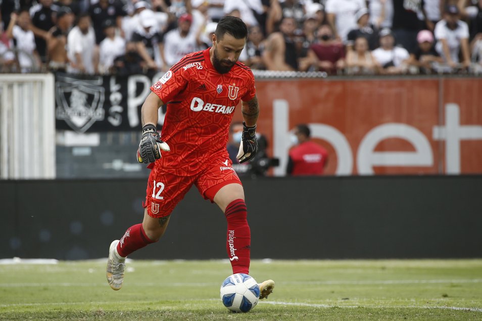 ¡Buscan aprovechar el impulso! La formación estelar de la U para el clásico universitario