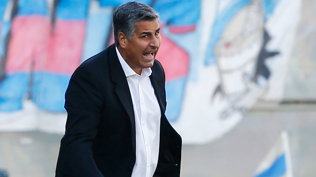 “Se tiene que ir hoy”: Hinchas de la U descargaron su ira contra Escobar en el clásico universitario