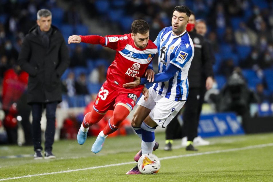 Real Sociedad se afianzó en zona de copas europeas tras vencer en la agonía a Espanyol