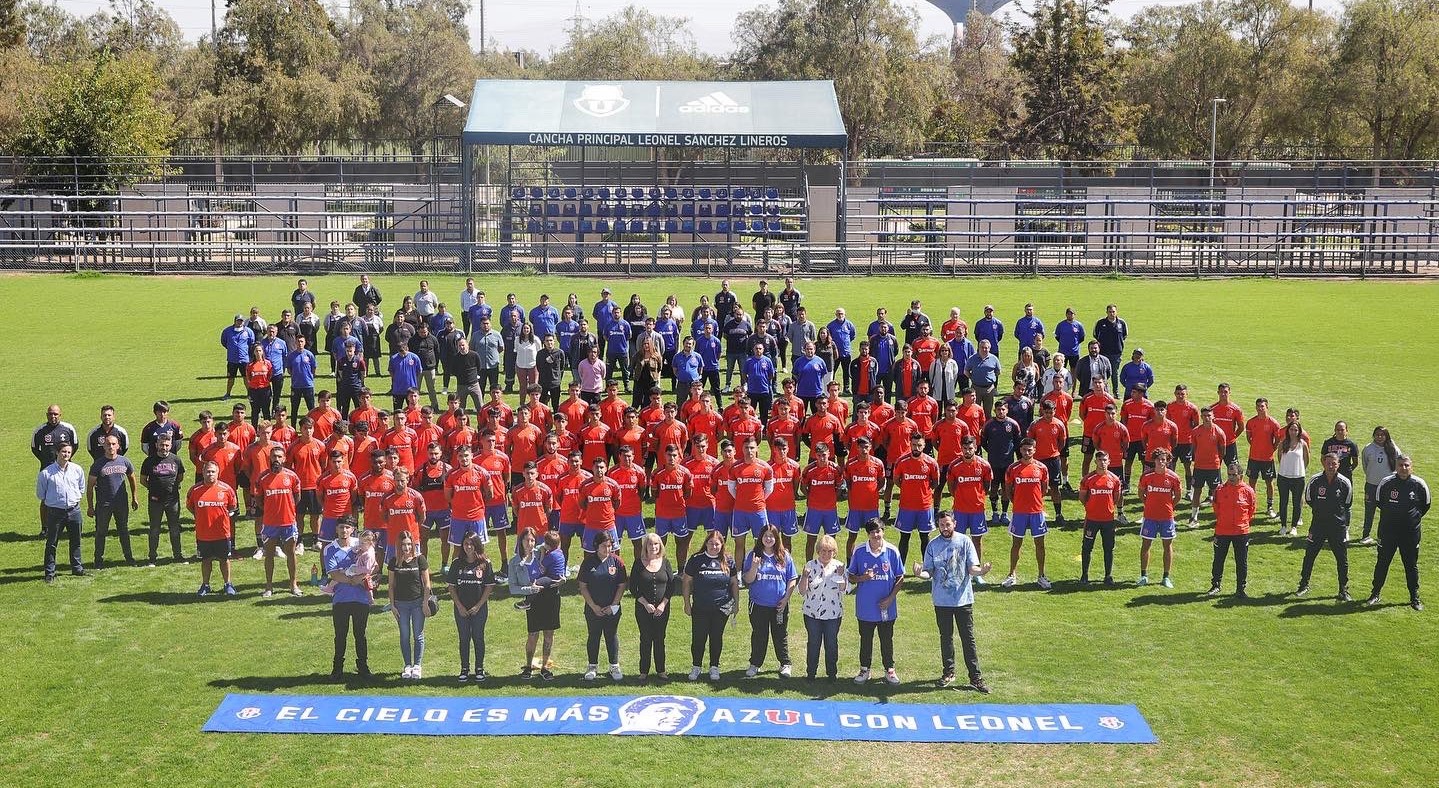 Universidad de Chile dedicó emocionante minuto de silencio a Leonel Sánchez en el CDA