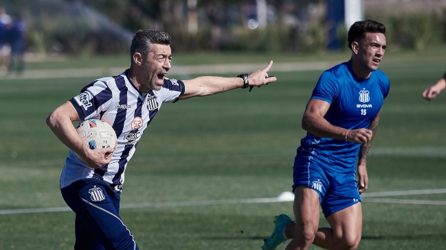 DT de Talleres a horas del duelo ante la UC: Respetamos al campeón de Chile