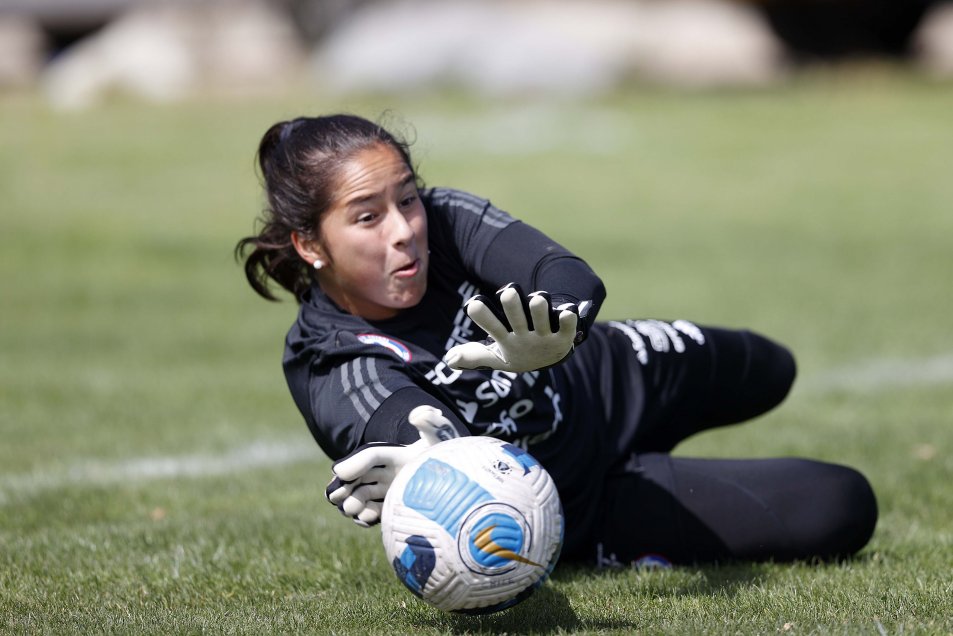 La Roja Femenina sub 20 entrenó con miras a su cruce con Perú