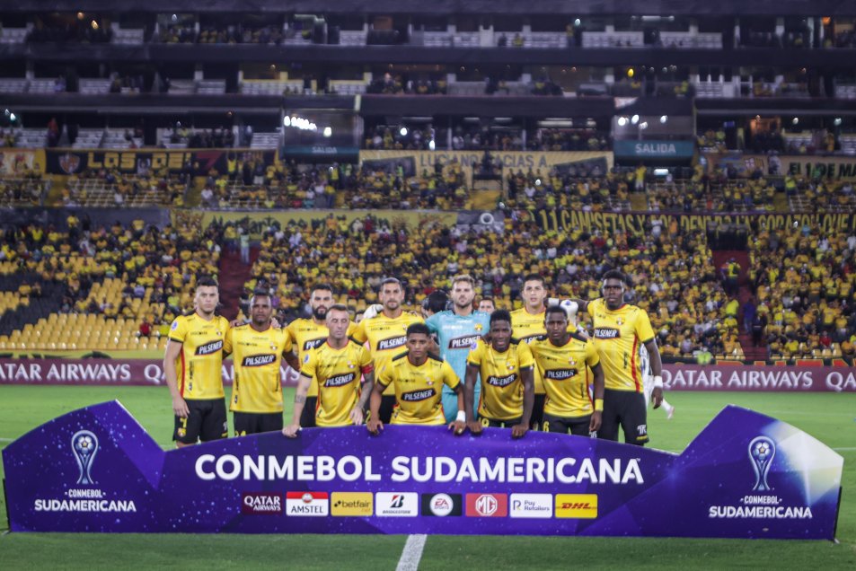 Christian Bravo fue titular en dura caída de Montevideo Wanderers ante Barcelona SC