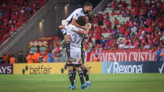 “Chilealbo”: Colo Colo piensa en Unión Española tras su gran debut en la Libertadores