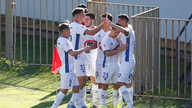 Huachipato enderezó su camino en el Campeonato Nacional tras vencer a Everton
