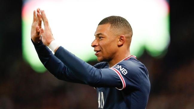 Mbappé y Neymar anotaron sendos hat-trick para liderar victoria de PSG