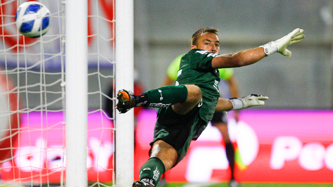 Leonardo Valencia ejecutó con furia un penal y aumentó la ventaja de La Serena sobre la UC