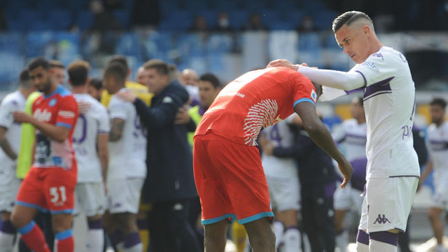 Napoli cayó en partidazo ante Fiorentina y perdió peso en la lucha por el título de la Serie A